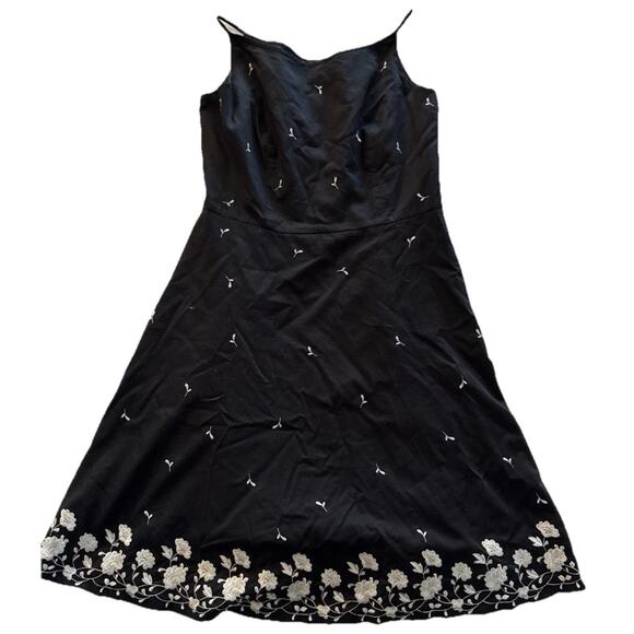 Ann Taylor Petites Cotton Black Dress Sz 8P Straps White Floral Embroidery - Picture 1 of 1